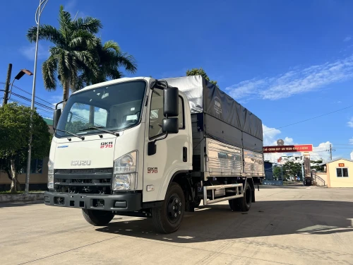 Xe Tải Isuzu QKR 270 Thùng Bạt Tải Trọng 2.75 Tấn Giá QKR 270 Chỉ 570 Triệu